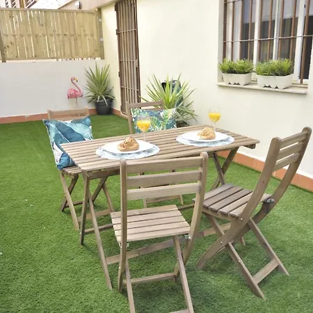 Luminoso Y Coqueto Con Jardin *